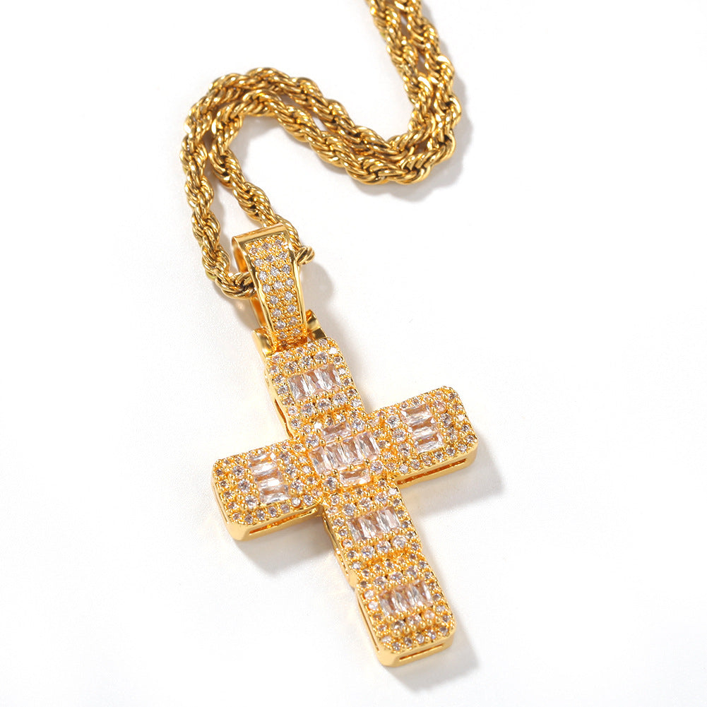 Collier pendentif croix