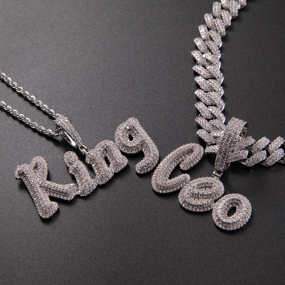 Pendentif personnalisé avec lettres cursives à double couche