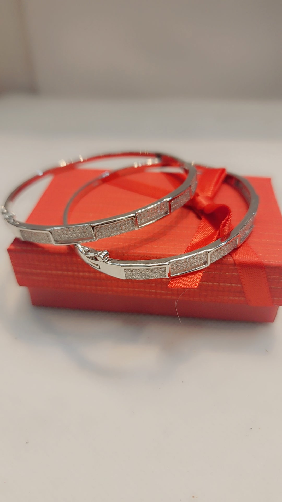Bracelets en argent véritable