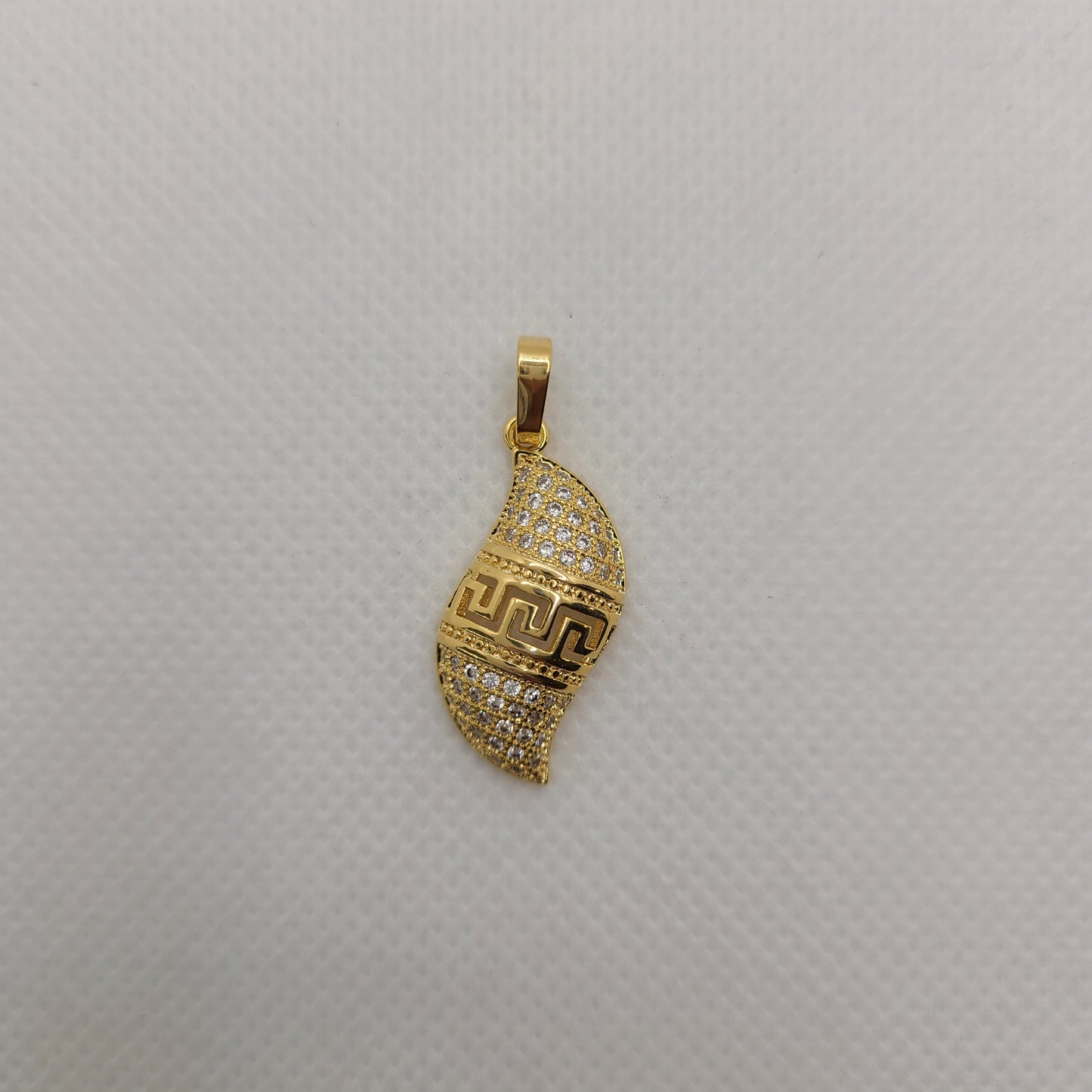 Pendentifs design Versace plaqués or