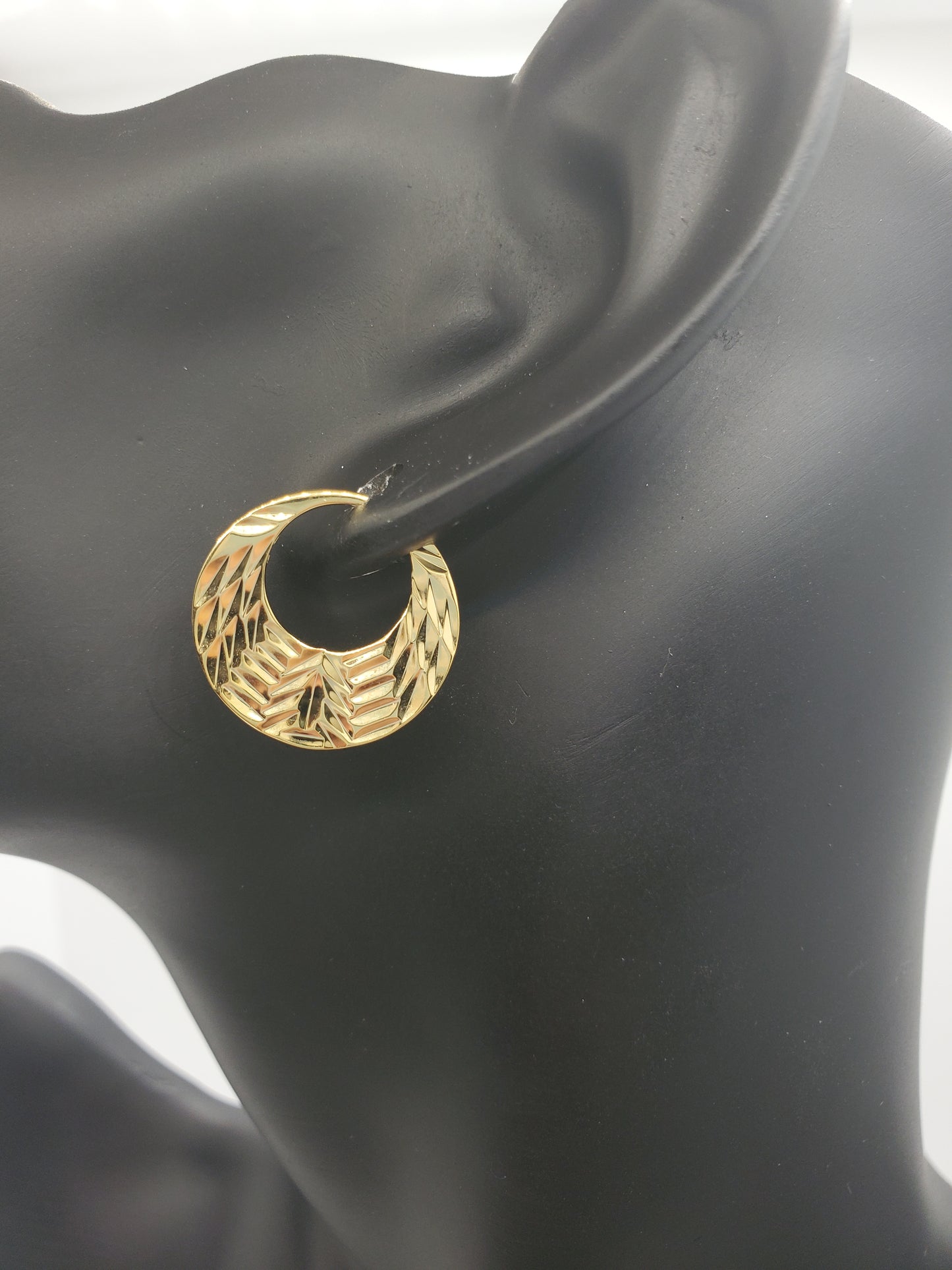 Dernières créations de boucles d'oreilles classiques Nattiyan