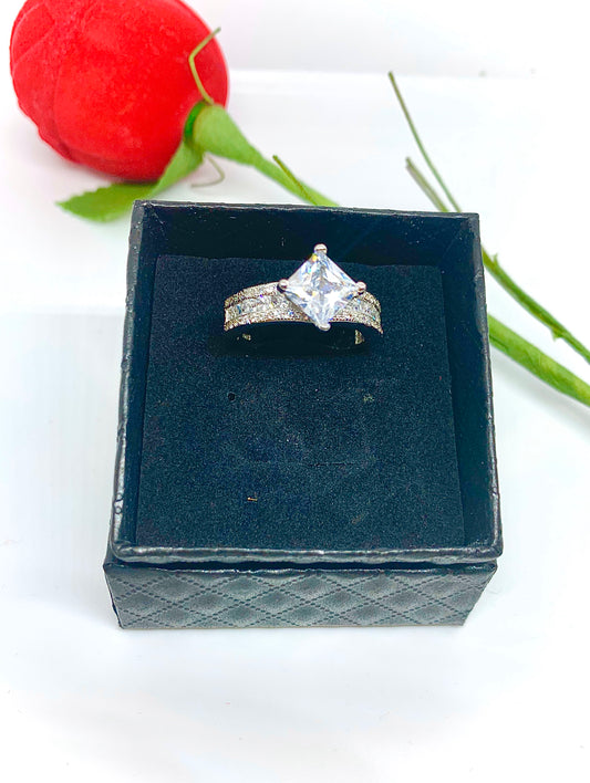 925 Sterling Silver Ring - 7Jewelry