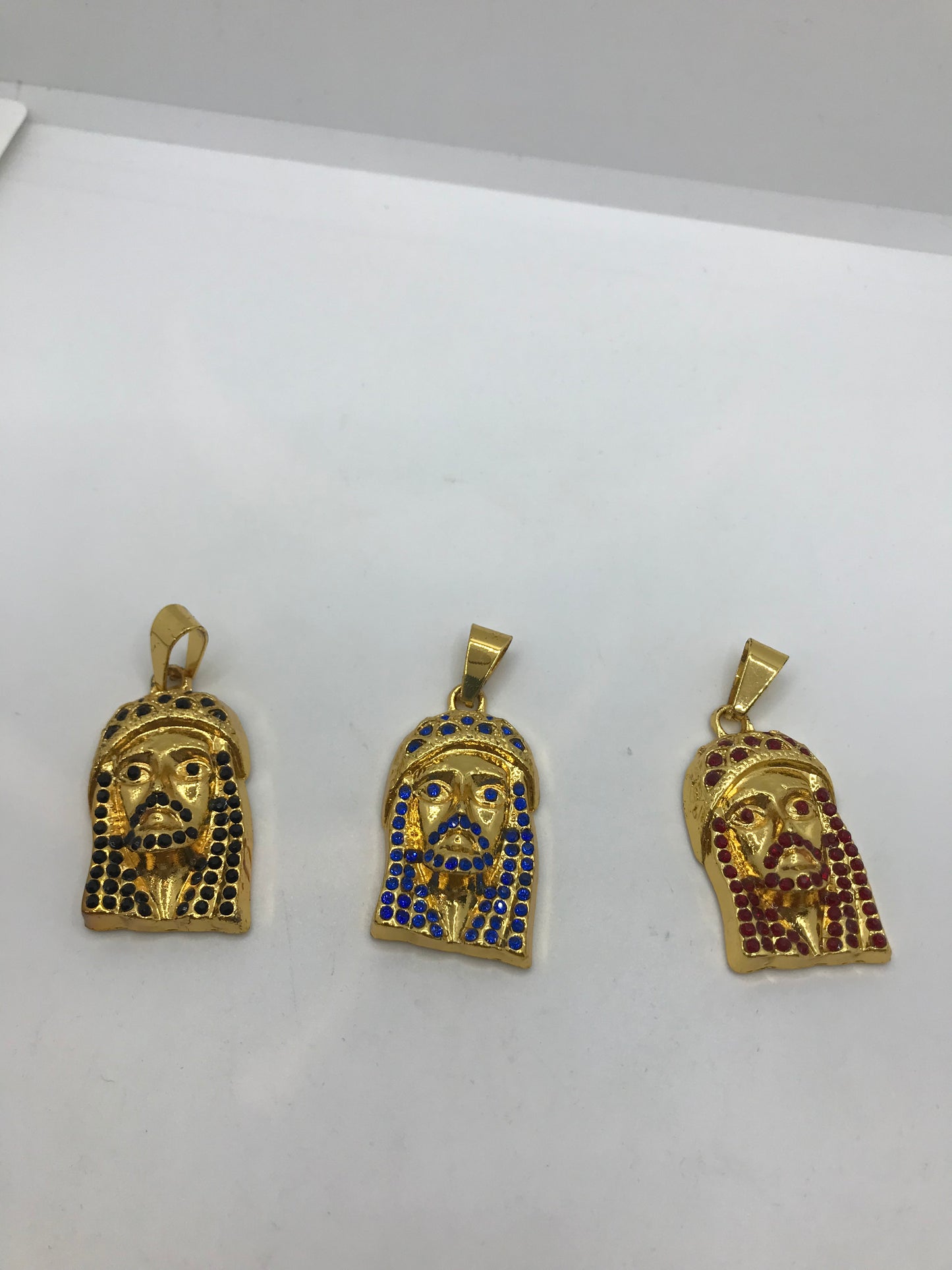 Pendentif Jésus plaqué or