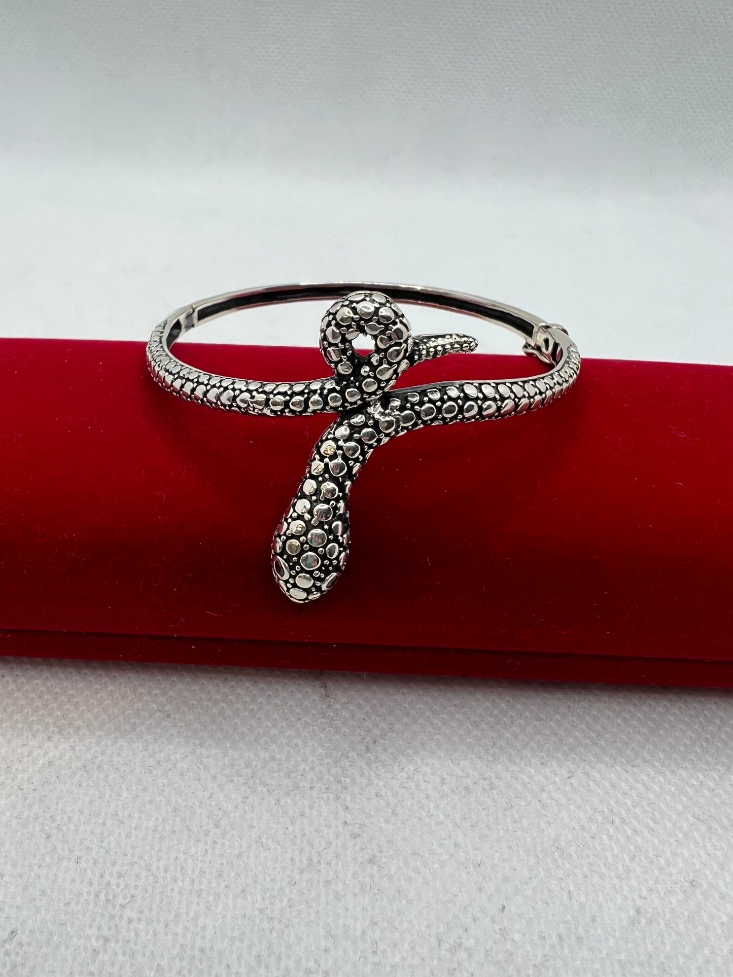 Bracelet serpent en argent véritable avec yeux rouges