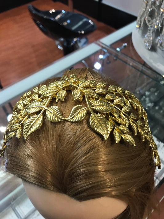 Gold head piece