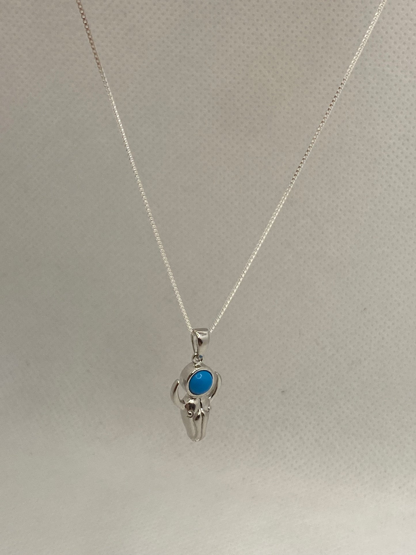 Collier tête de taureau en argent véritable