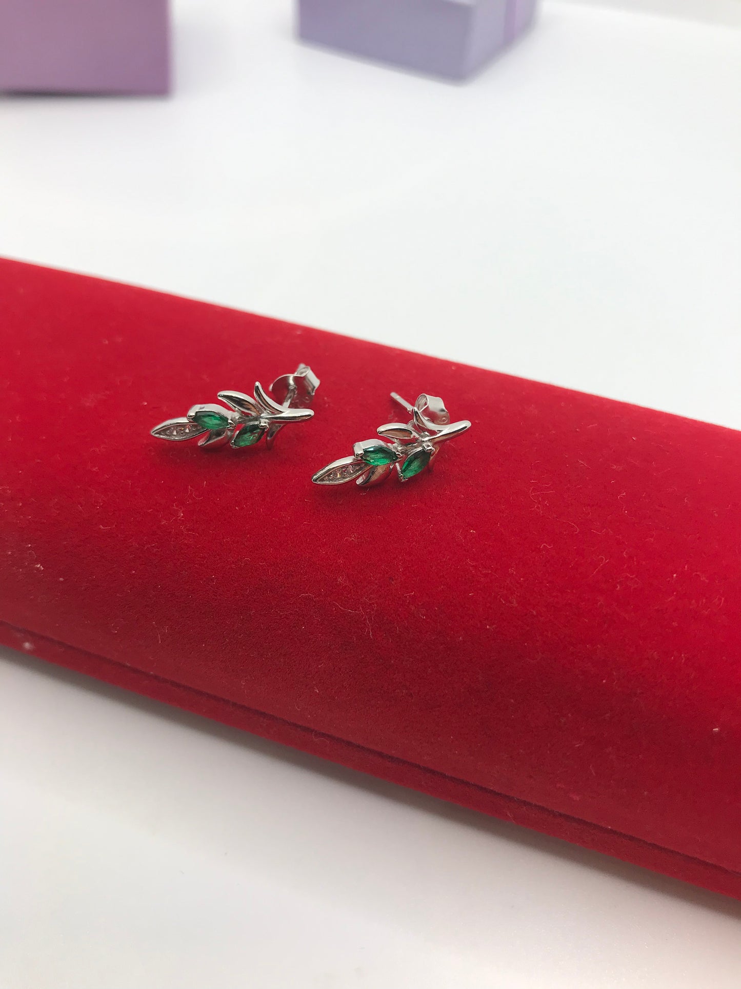 Boucles d'oreilles en feuille d'argent véritable