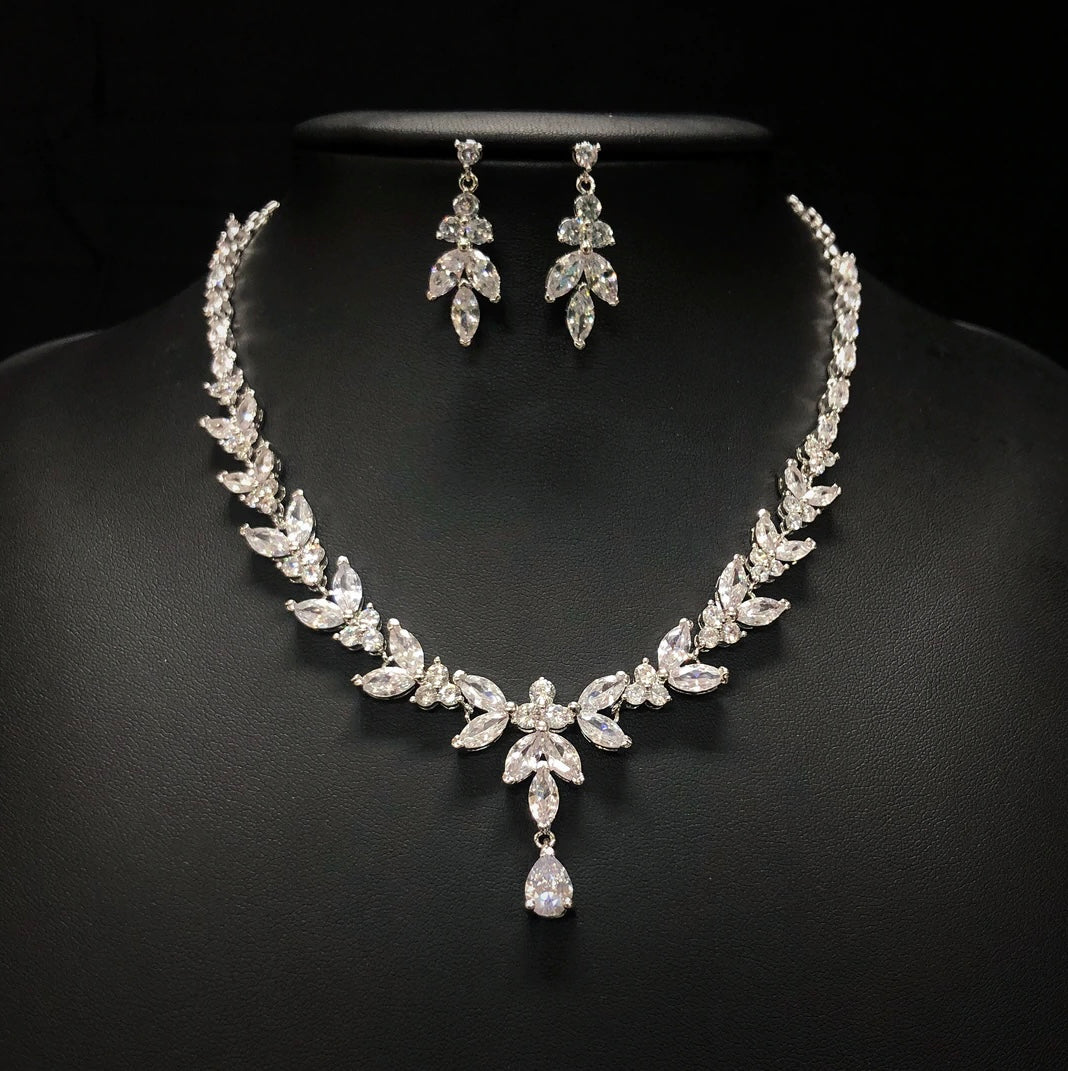 Ensemble de bijoux en zircone cubique