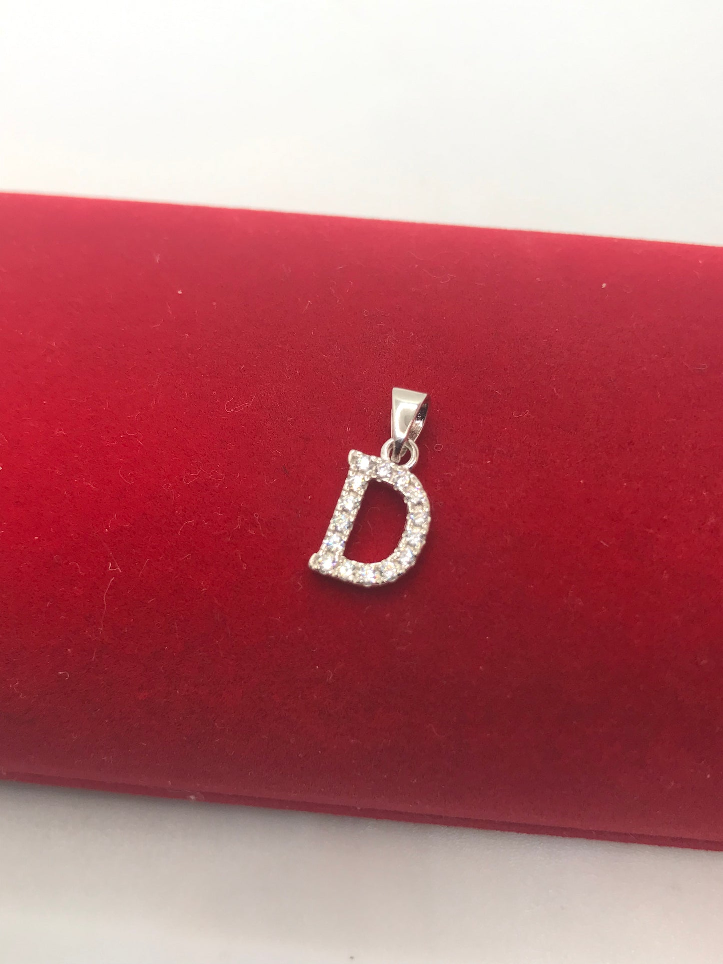 Pendentif lettre initiale en argent sterling