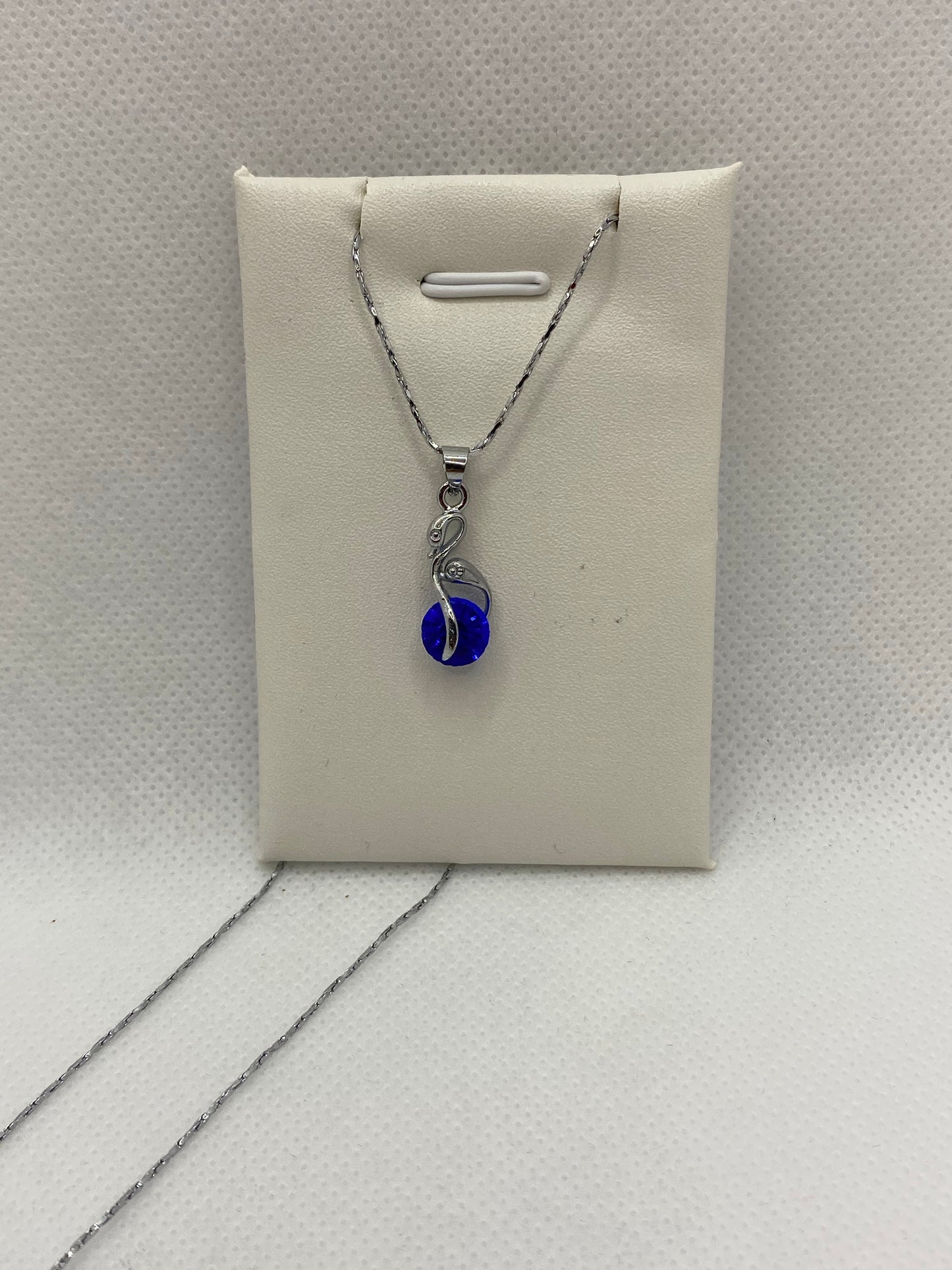 Collier en argent véritable bleu, rouge et vert