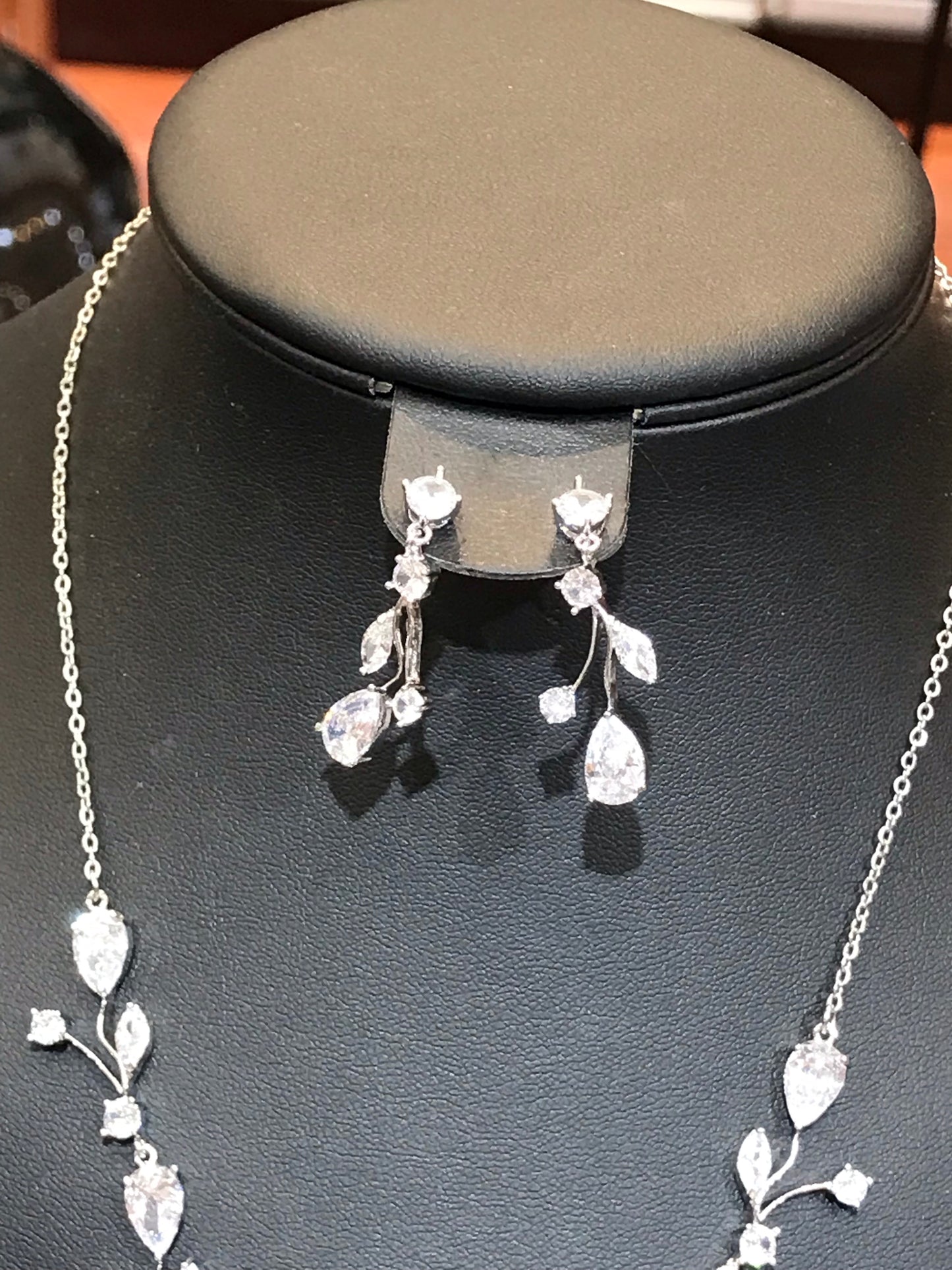 Ensemble élégant en zircone cubique