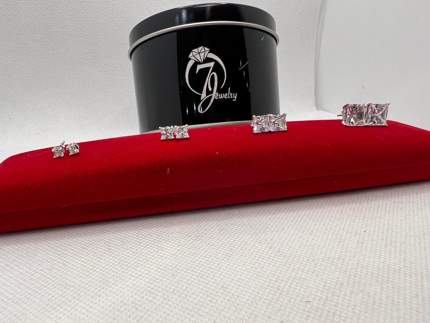 Clous d'oreilles en argent véritable (pierre carrée)