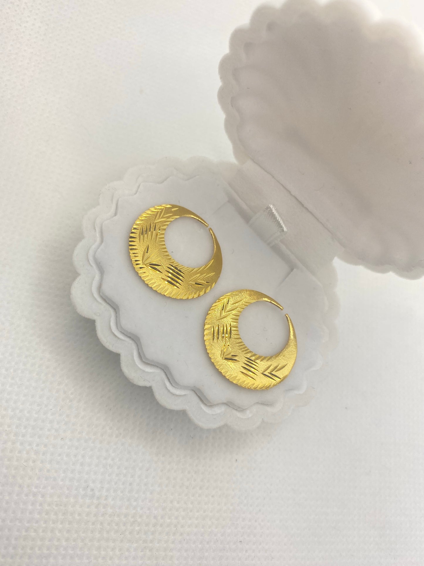 Nattiyan en or véritable 24 carats (taille standard)