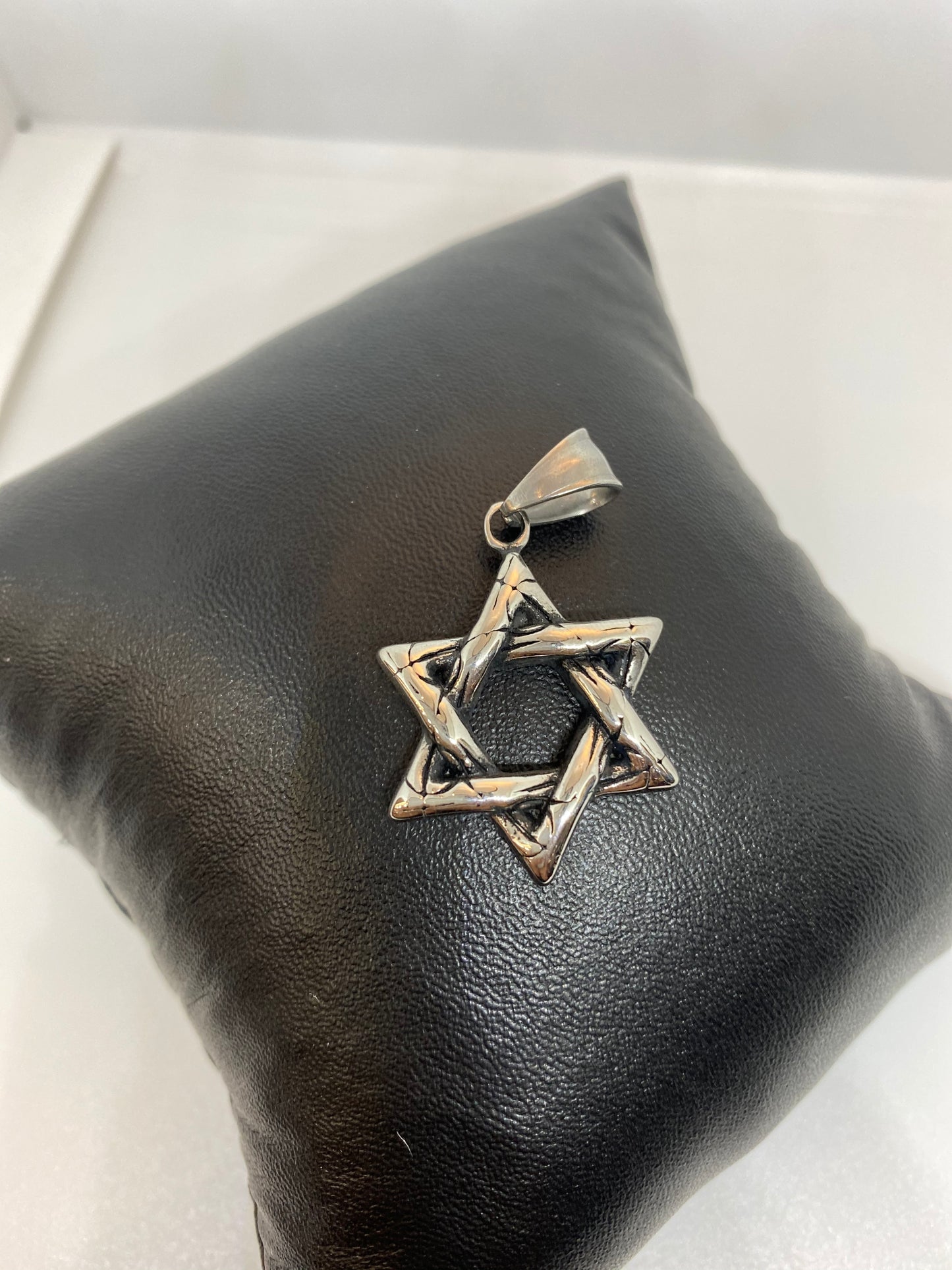 Star shape pendant