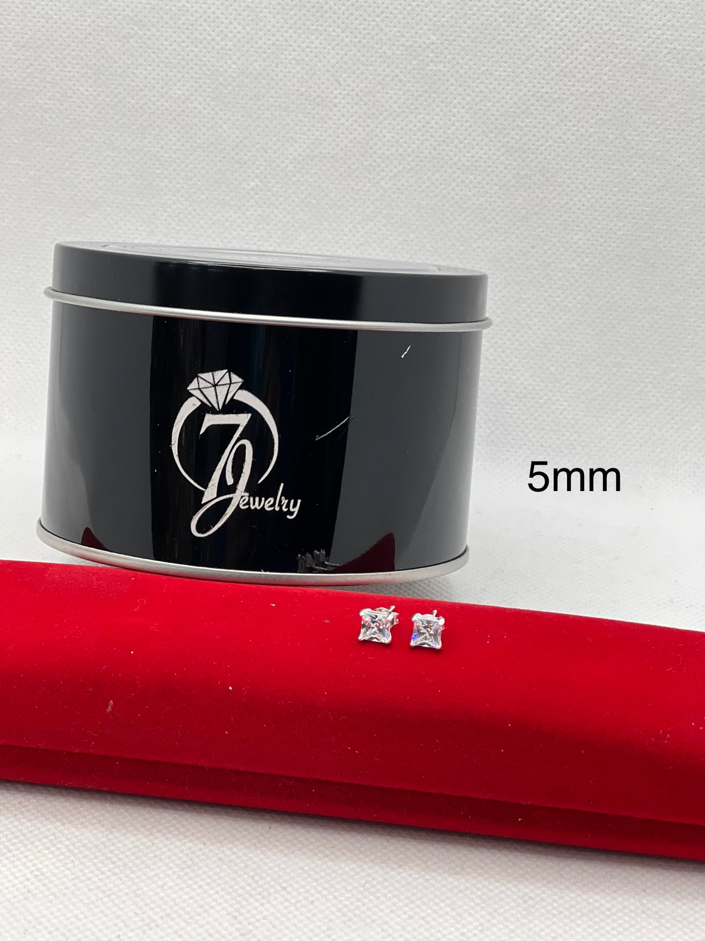 Clous d'oreilles en argent véritable (pierre carrée)