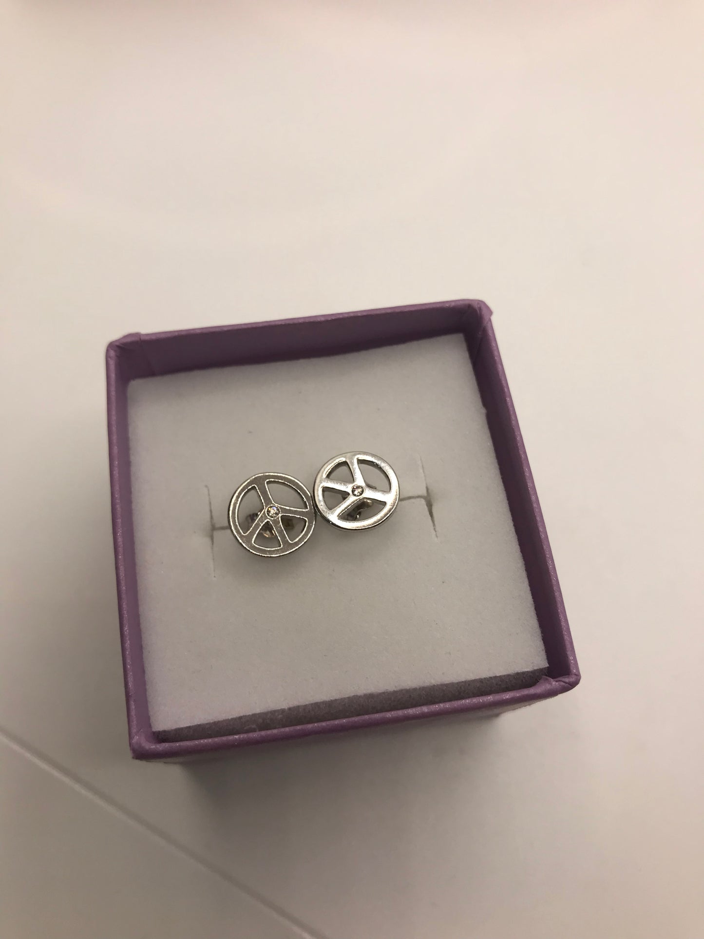 Clous d'oreilles en argent sterling 925 avec symbole de la paix