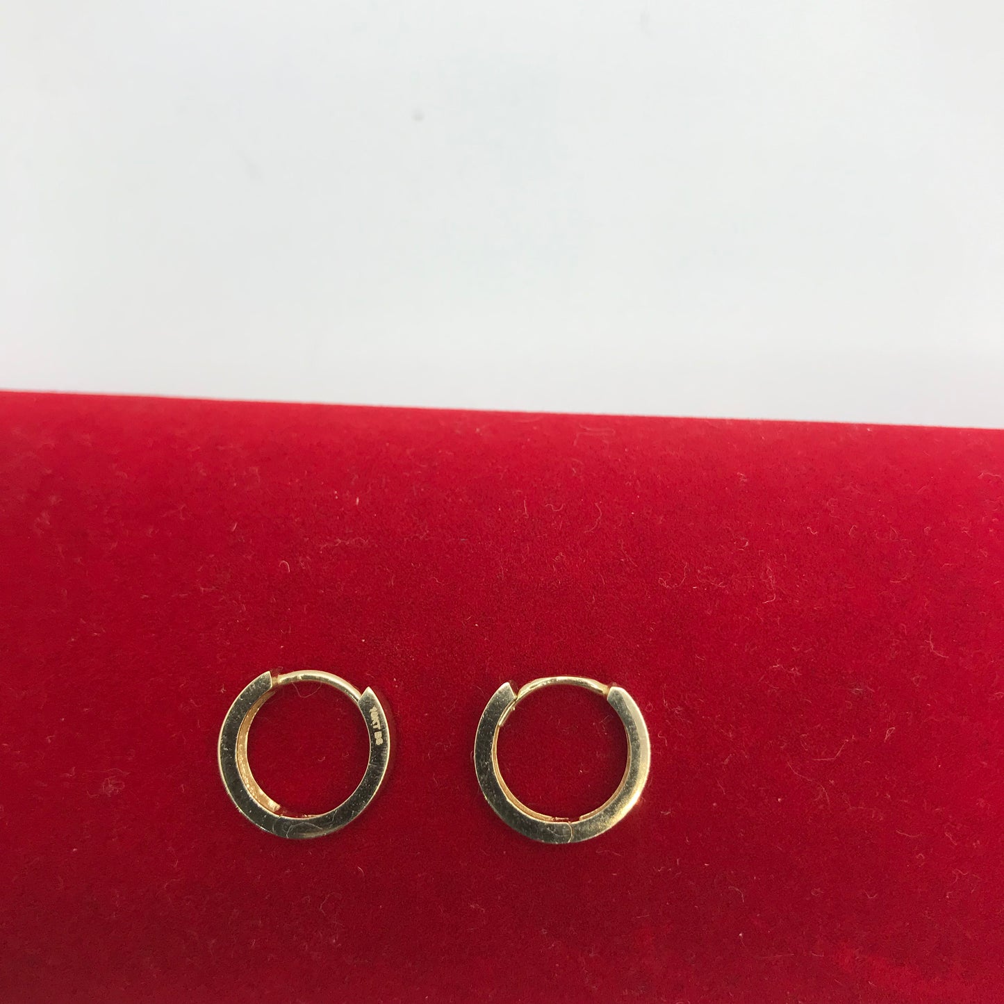 Boucles d'oreilles créoles en or 10 carats