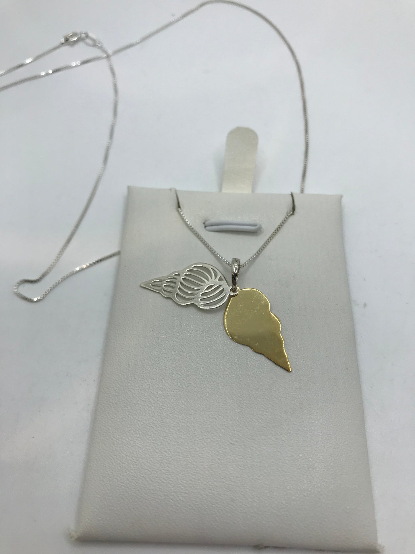 Silver 2 tone seashell necklace