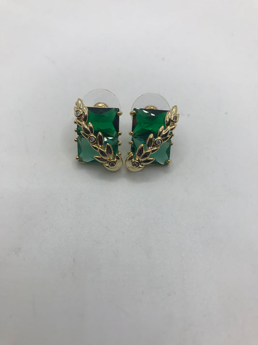 ਅਮਰੀਕੀ ਡਾਇਮੰਡ ਸਟੱਡ ਵਾਲੀਆਂ