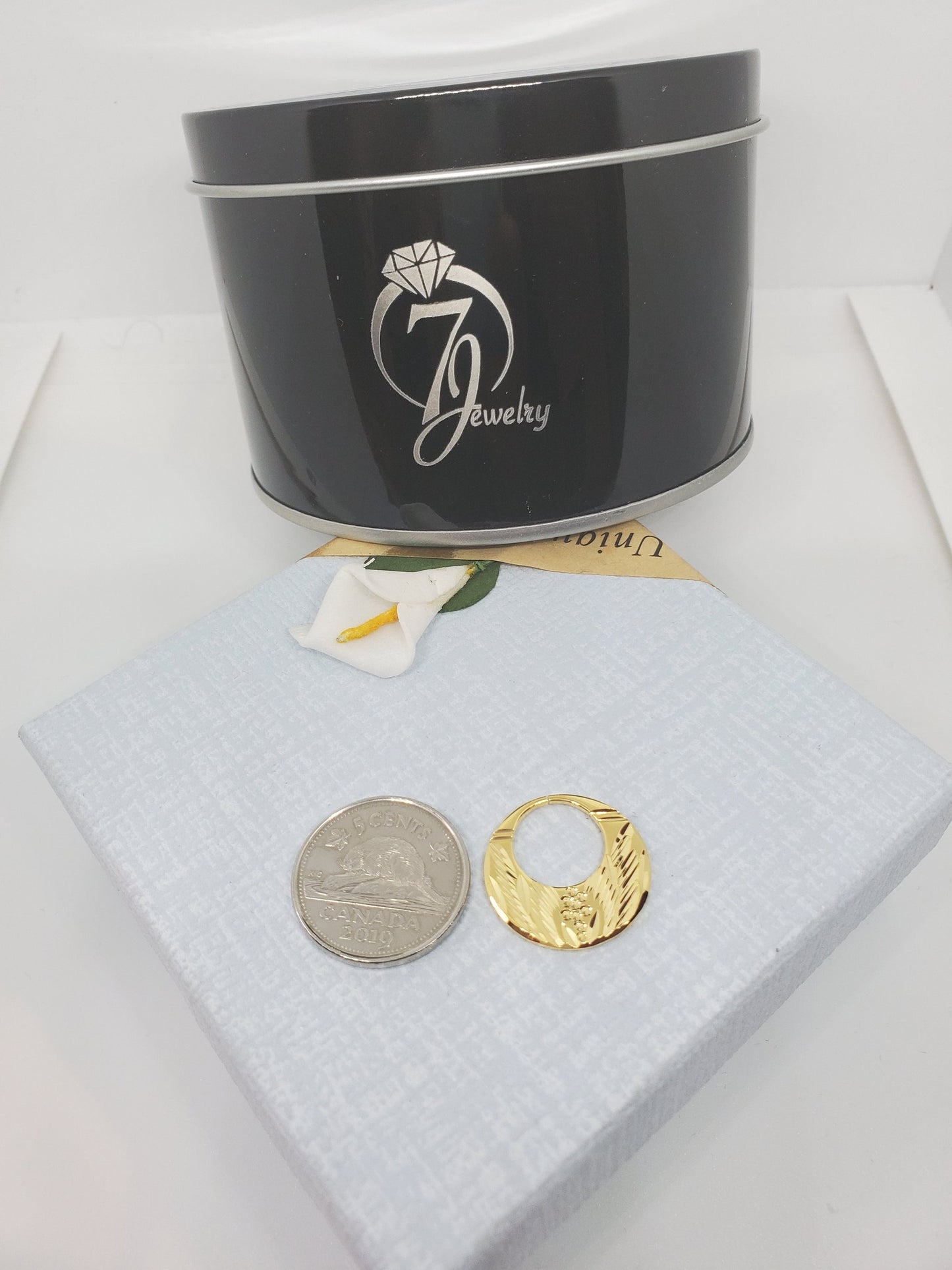 Nouvelles boucles d'oreilles Nattiyan
