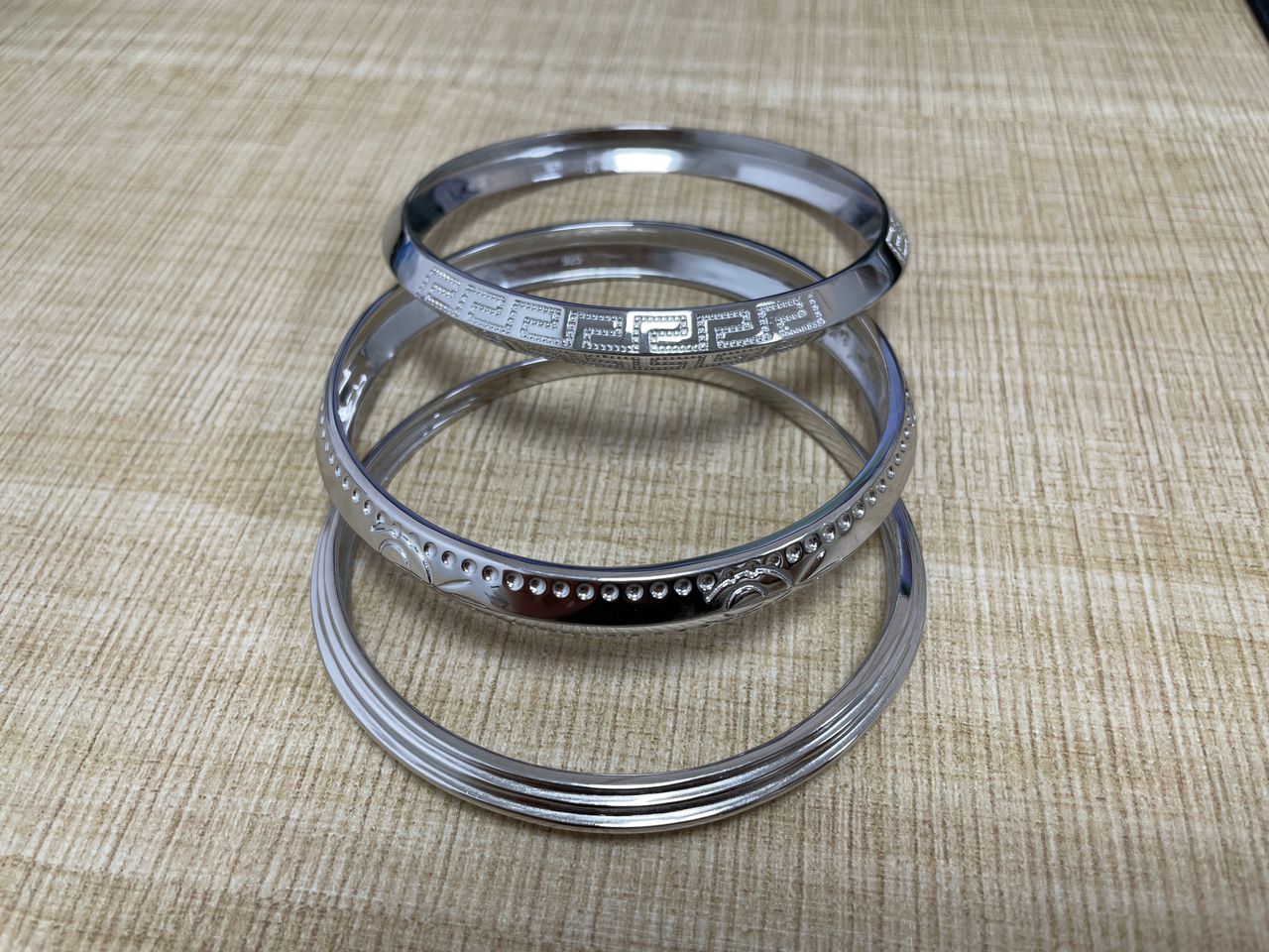 Bracelets en argent véritable (Karas)