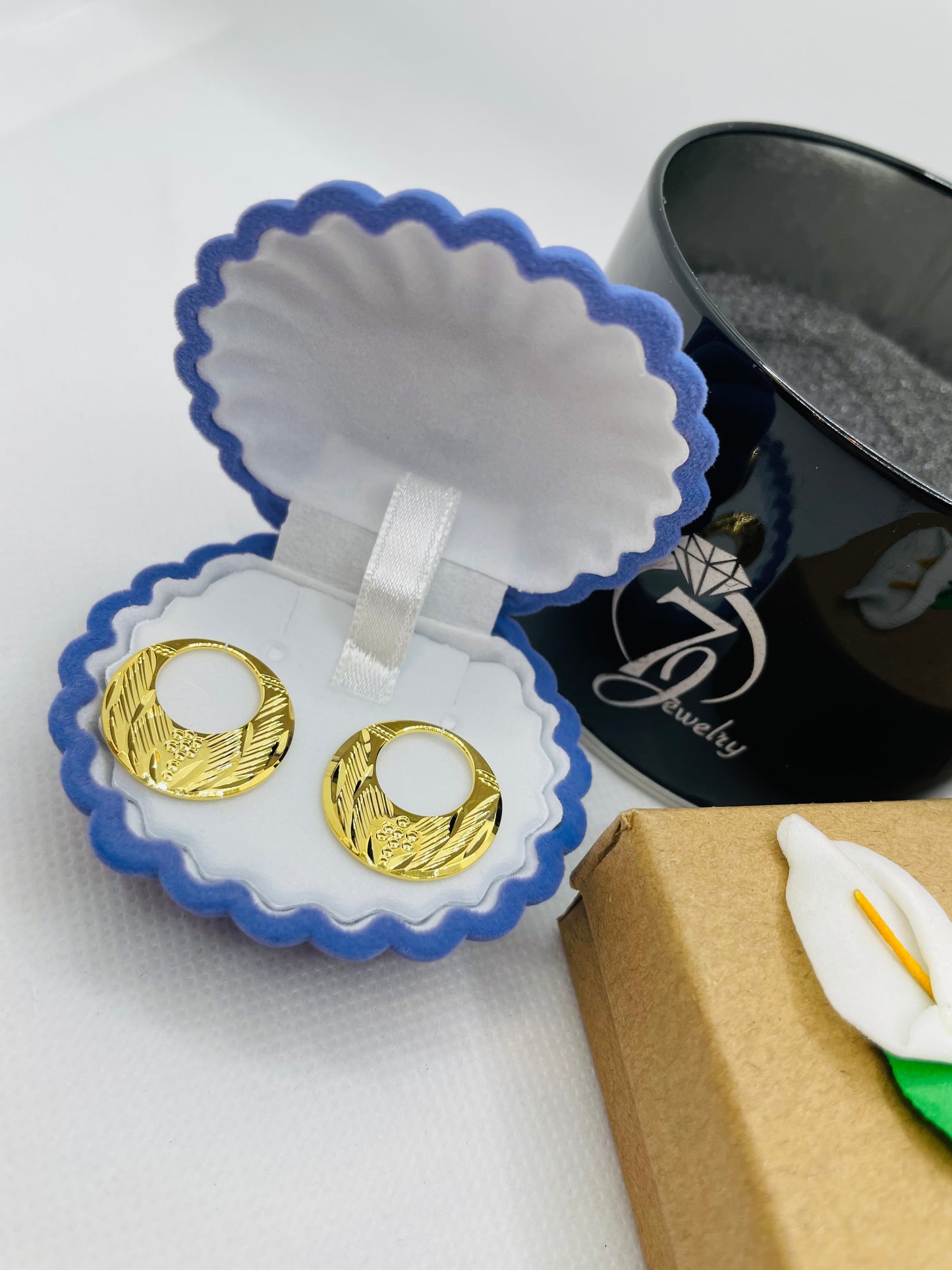 Nouvelles boucles d'oreilles Nattiyan