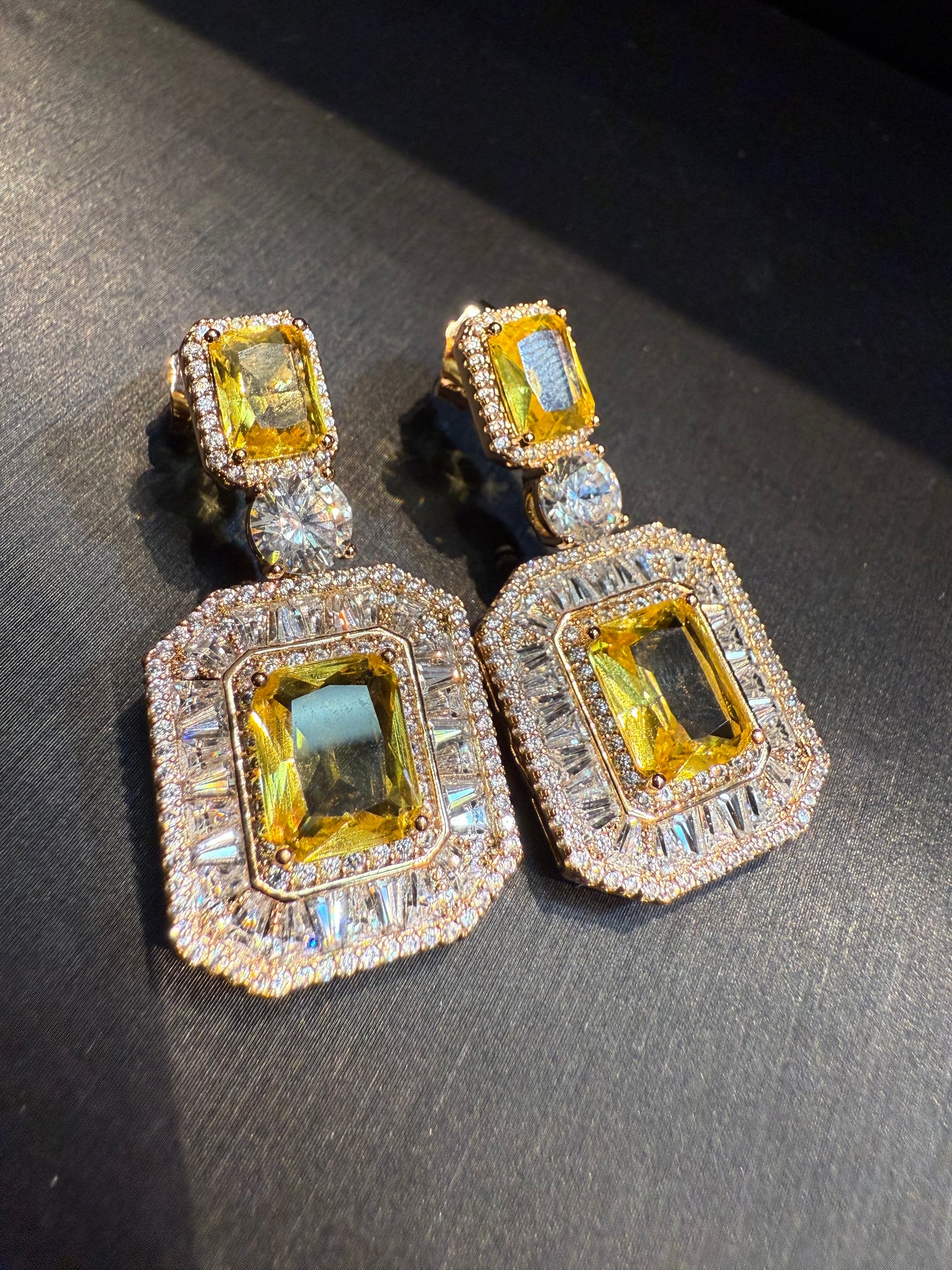 Royal Earrings “Golden Dawn”