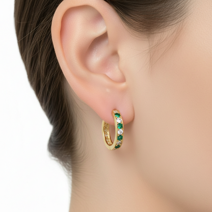 Boucles d'oreilles créoles en or véritable et zircone cubique verte