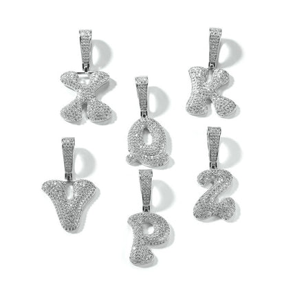 Pendentif avec lettre et nom en forme de bulle de diamant