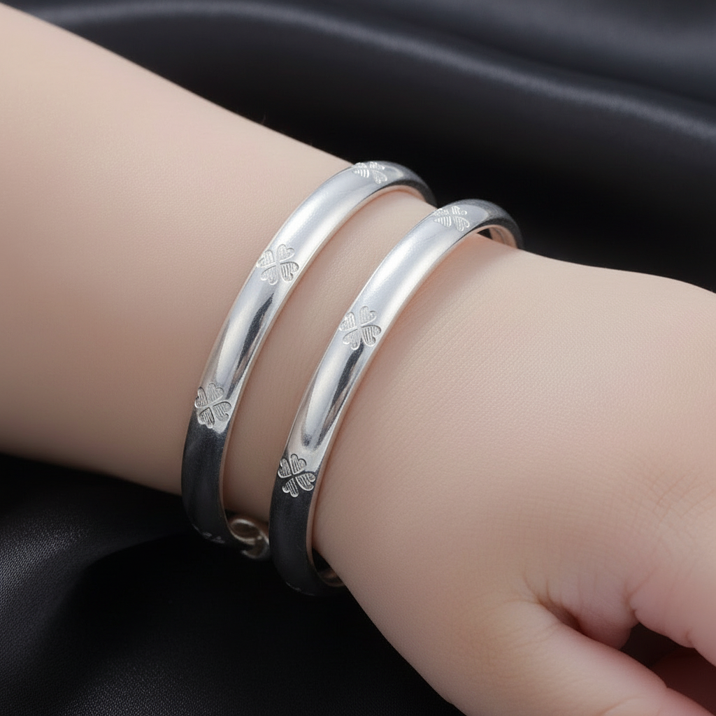 Bracelet bébé trèfle en argent sterling