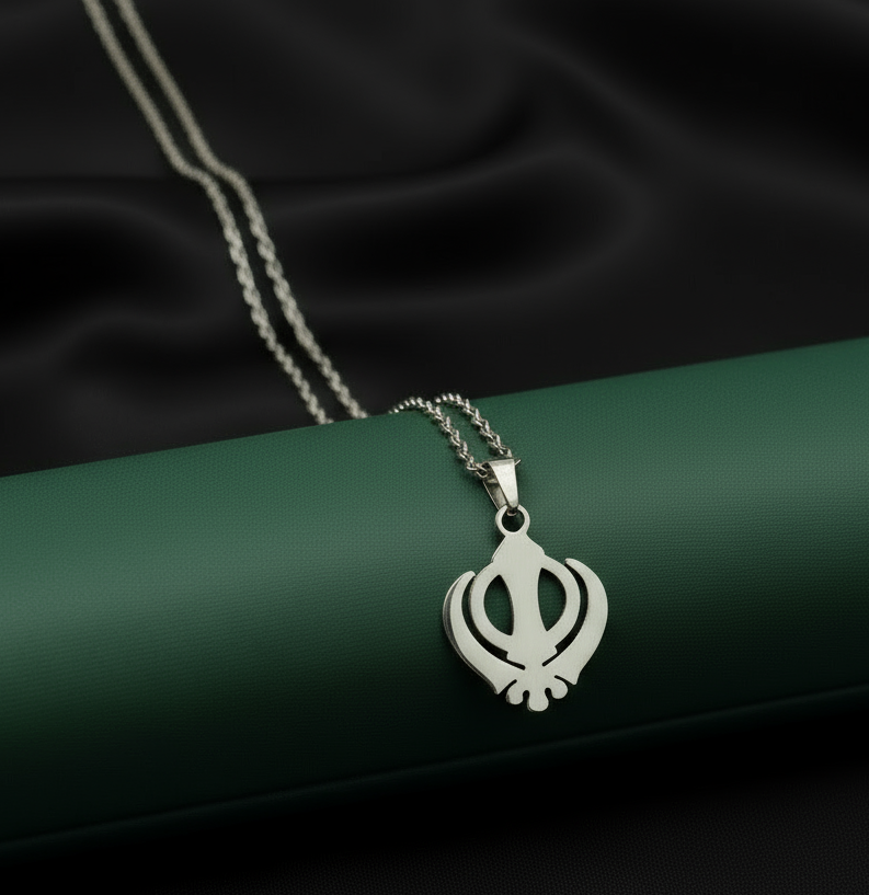 Khanda Silver ; Collier conçu pour toucher votre âme | Les plus beaux colliers religieux au monde