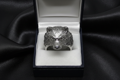 925 sterling silver wolf ring!