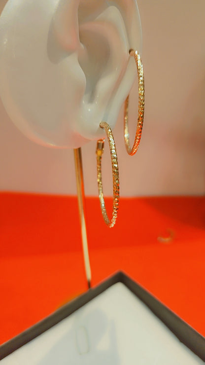 Boucle d'oreille simple plaquée or