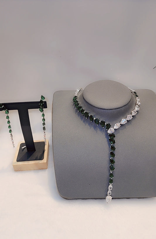 White gold plated dark green set