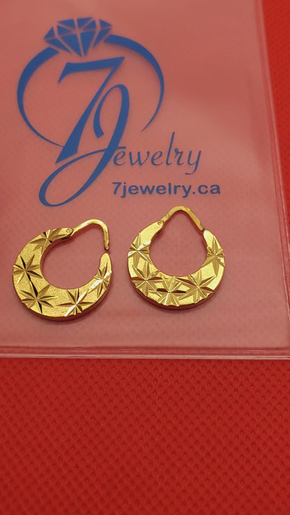 Fashionable Nattiyan earrings