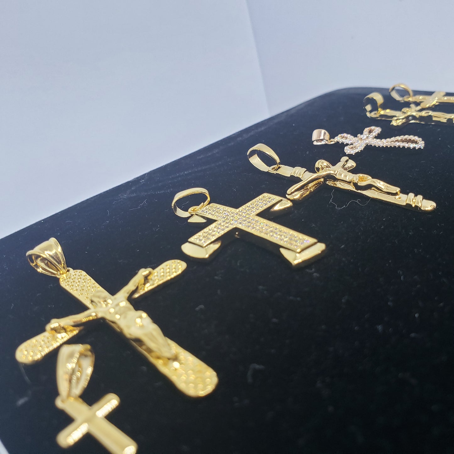 18-K GP Holy Cross & Crucifix