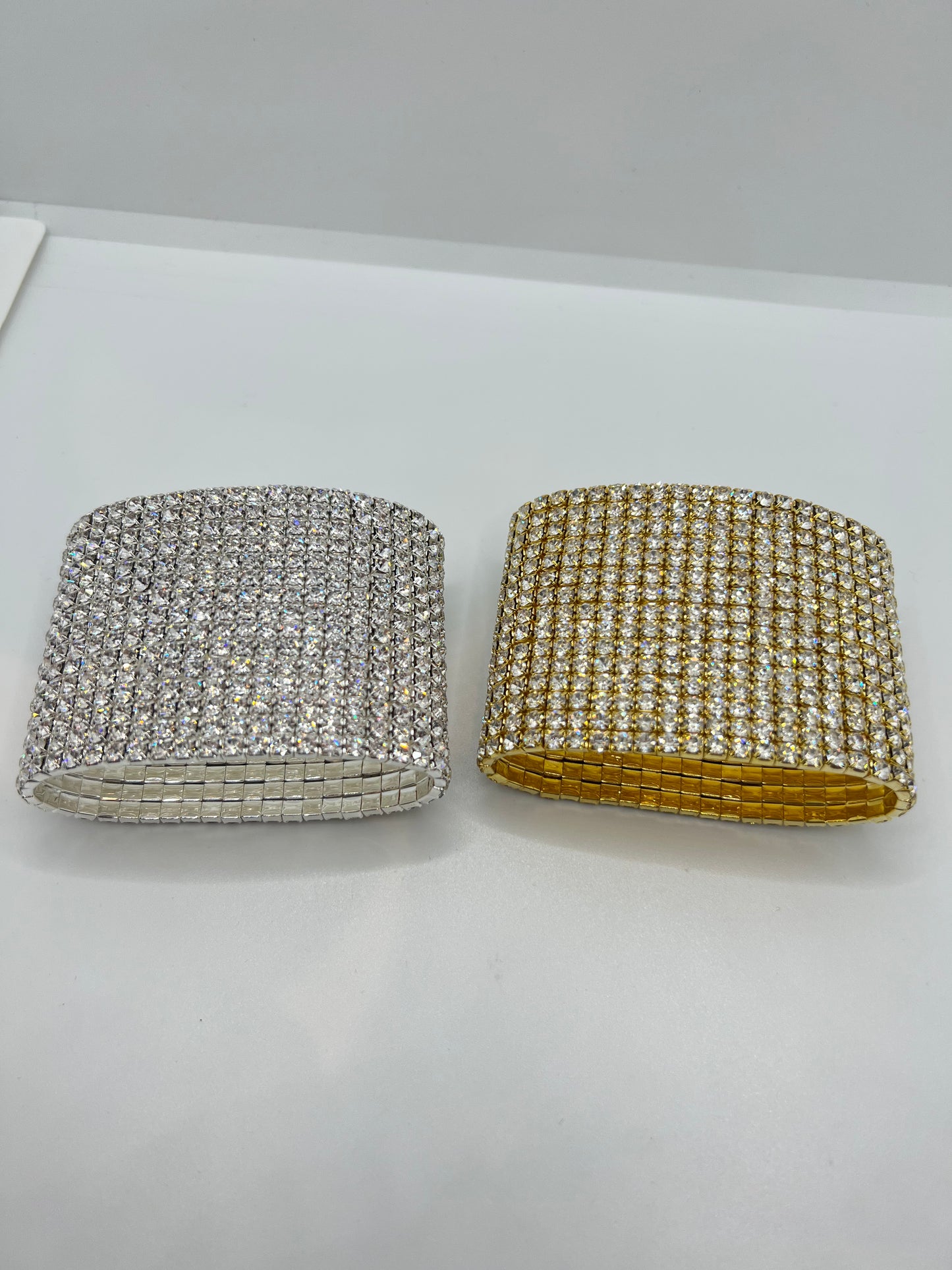 Stretchy fashion bracelets