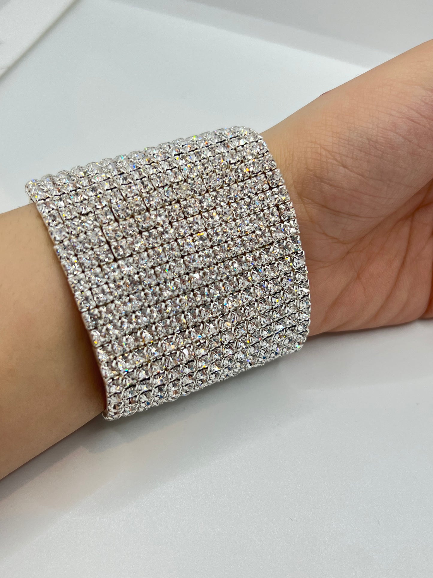 Stretchy fashion bracelets