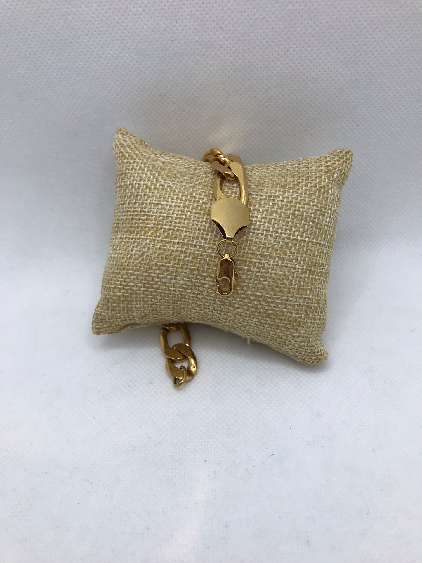 18 k gold plated figaro bracelet; unisex