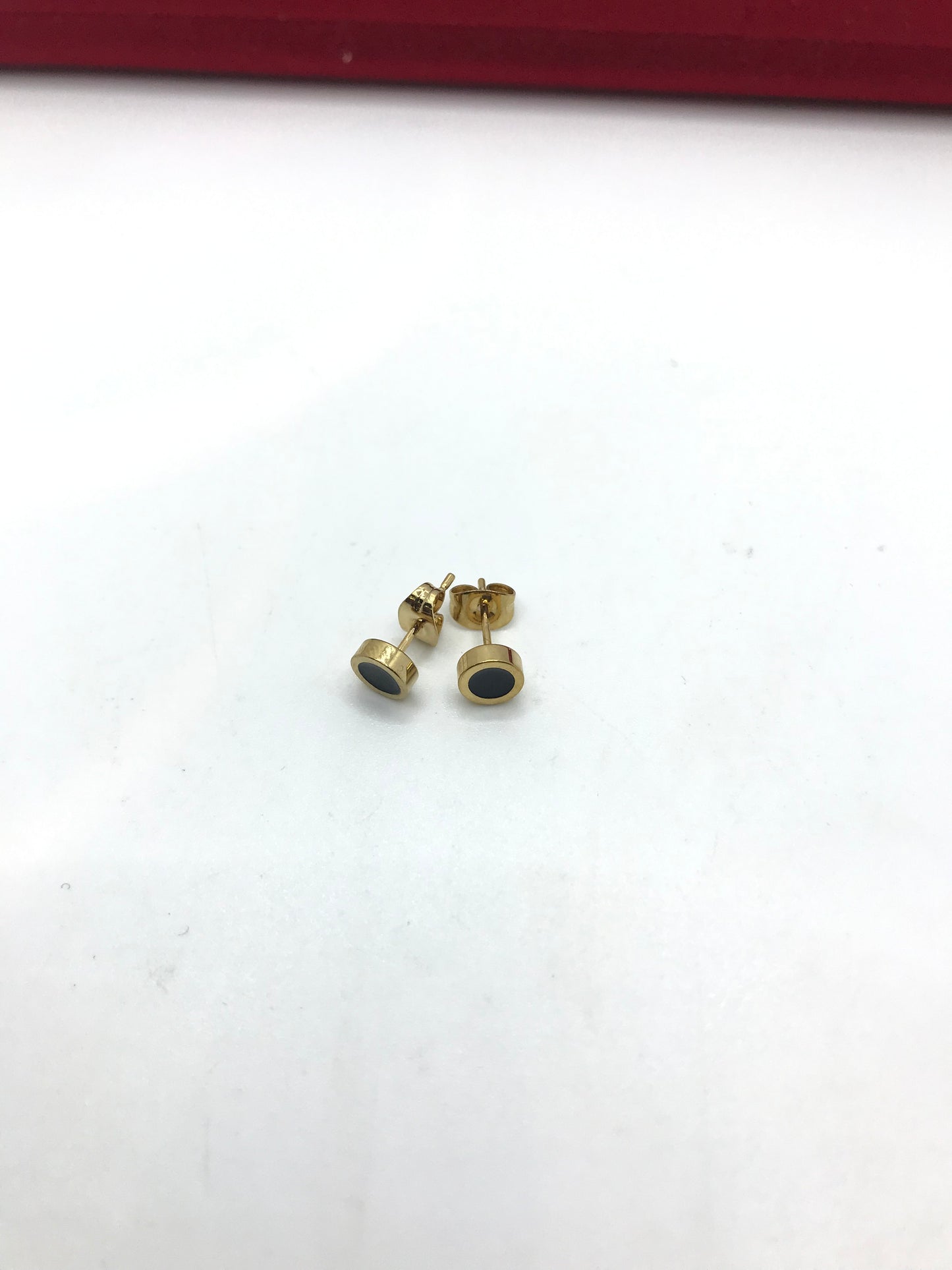 Clous d'oreilles en acier inoxydable doré et noir