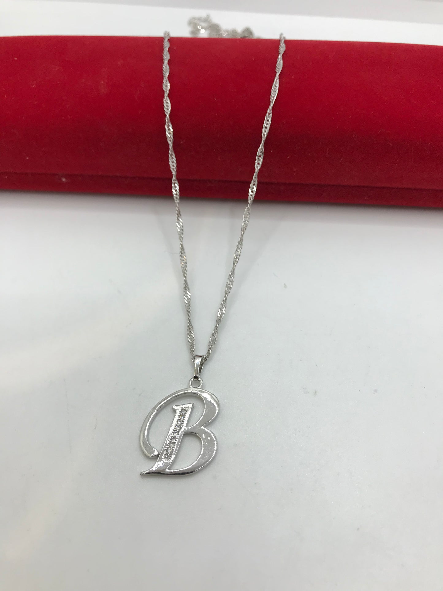 Intial/Letter necklace