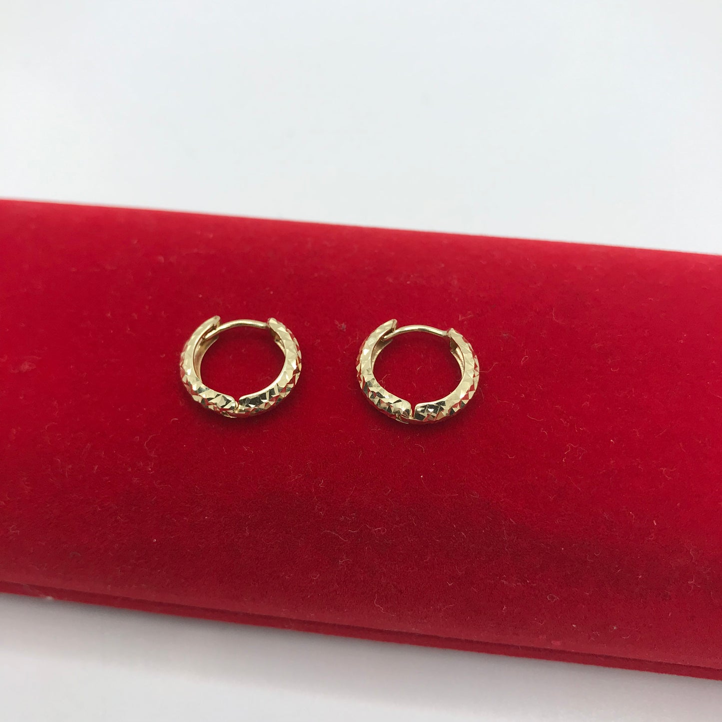Boucles d'oreilles créoles en or 10 carats